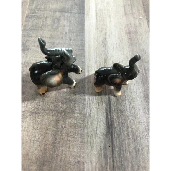 Vintage Gray Elephant Porcelain Posing Trunk Up In The Air Figurines Set of 2 - Picture 4 of 4